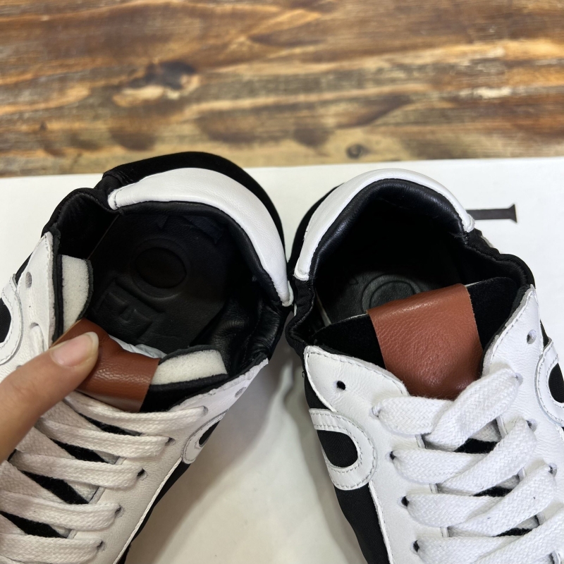 Loewe Sneakers